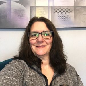 Meet your Posher, Stacy